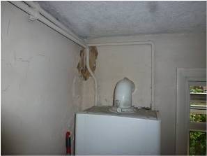 Leaking roof in Kippax