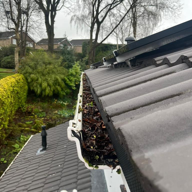 Why Your Gutters Keep Overflowing in Winter: A Leeds Roofing Q&A